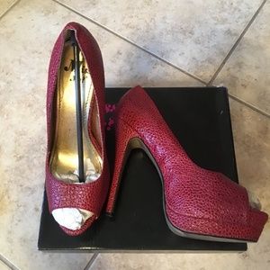 #MissMe? Brand Pumps / Heel Red Pebble